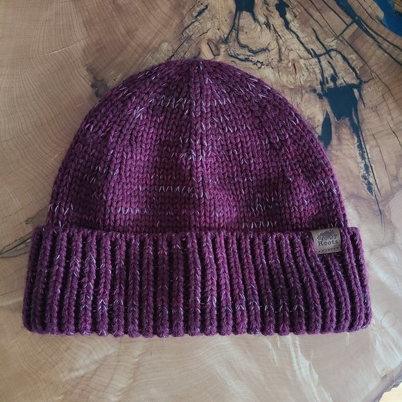 Roots Toque - Picture 1 of 3